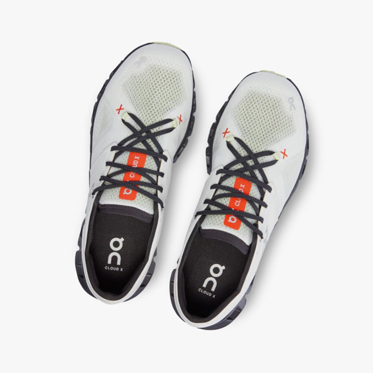 Tenis Deportivos On Running Cloud X 3 Hombre Ivory/Flame | 1092364-LR