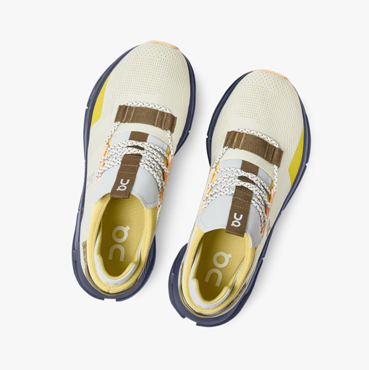 Tenis On Running Cloudnova Mujer Cream/Camo | 9124687-XM