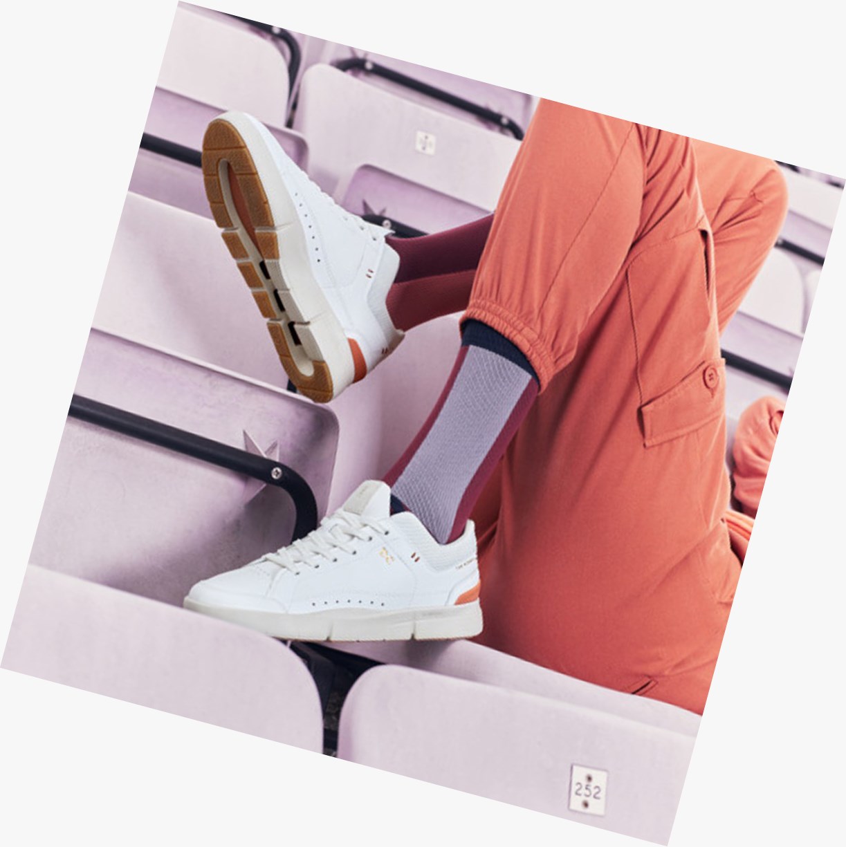 Tenis On Running THE ROGER Centre Court Mujer White/Sienna | 8324570-LA