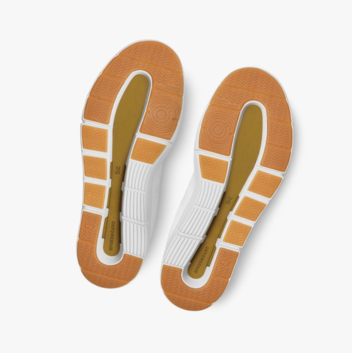 Tenis On Running THE ROGER Clubhouse Mujer White/Bronze | 2391574-JC
