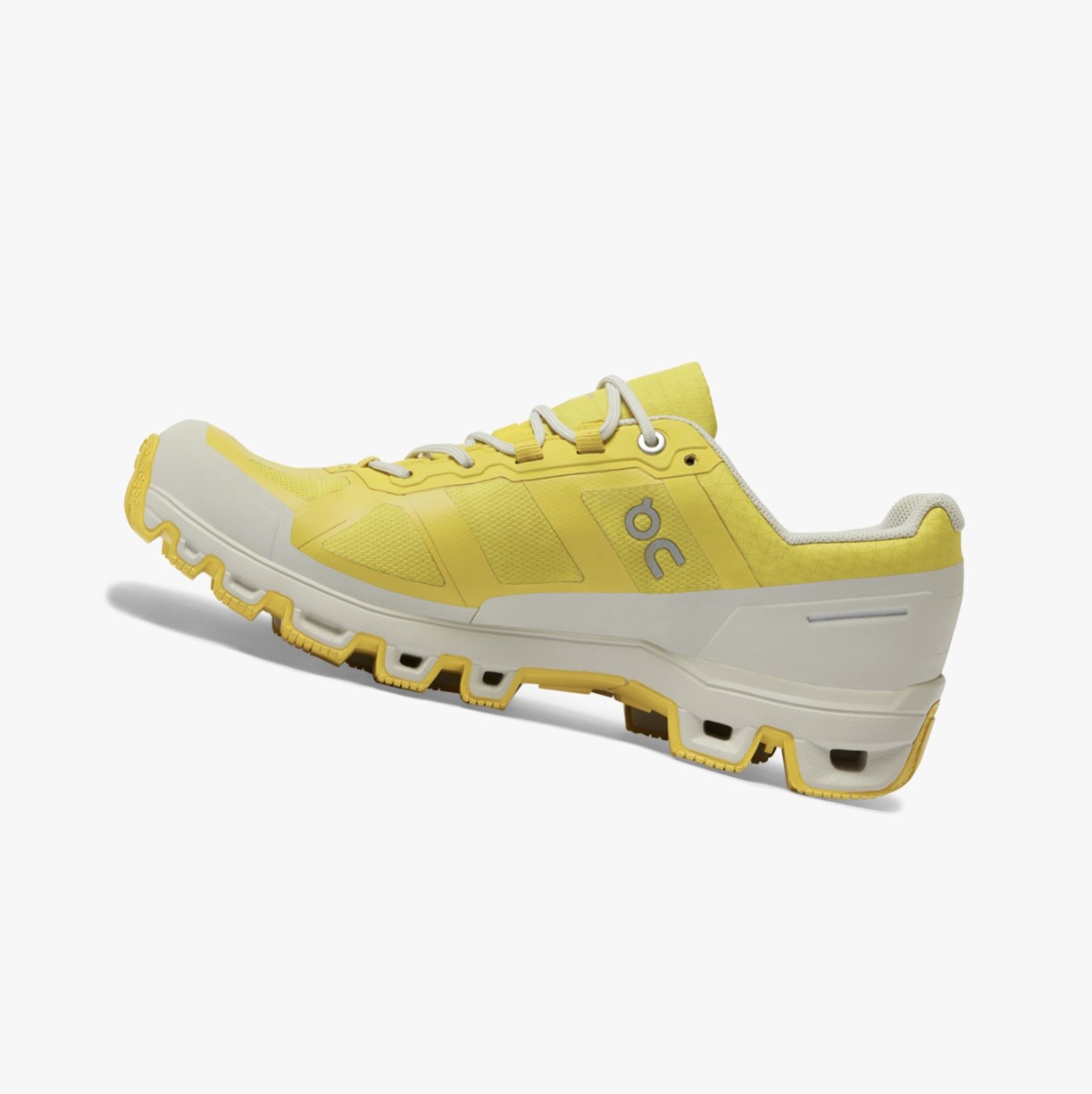 Tenis Para Trail Running On Running Cloudventure Impermeables Mujer Moutarde | 2850137-IN